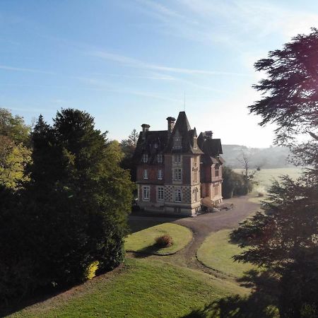 Le Manoir de Bénédicte B&B Cahan Esterno foto