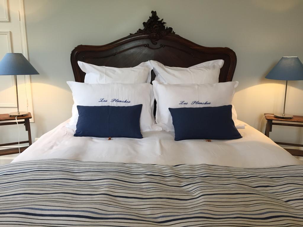 Le Manoir de Bénédicte B&B Cahan Esterno foto