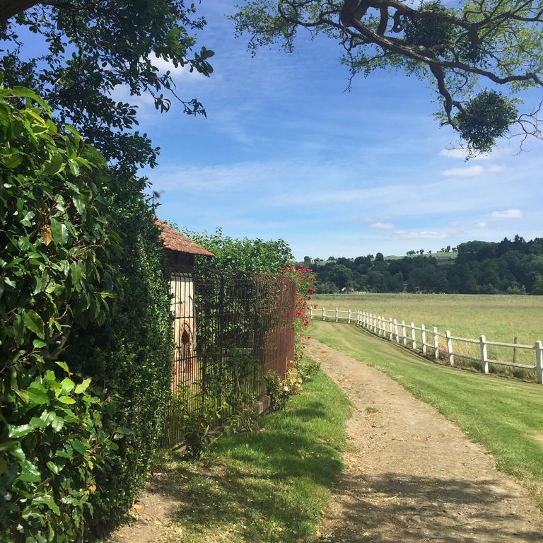 Le Manoir de Bénédicte B&B Cahan Esterno foto
