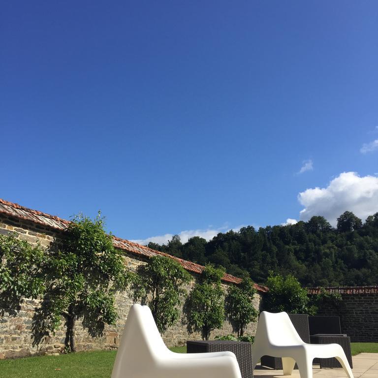 Le Manoir de Bénédicte B&B Cahan Esterno foto