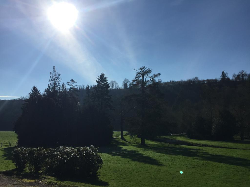 Le Manoir de Bénédicte B&B Cahan Esterno foto