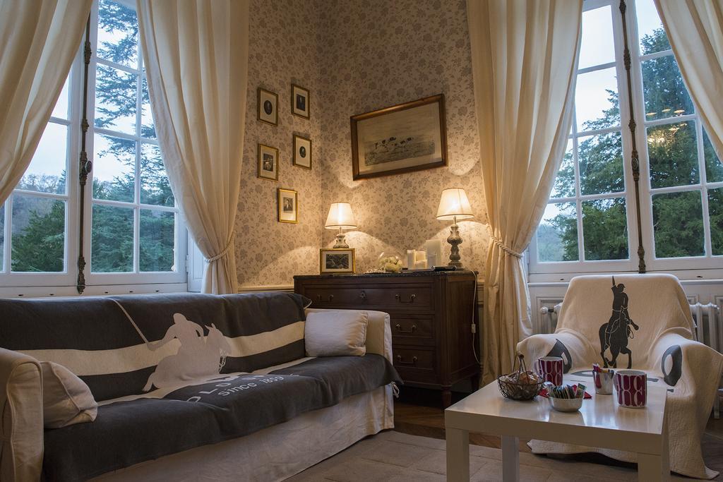 Le Manoir de Bénédicte B&B Cahan Esterno foto