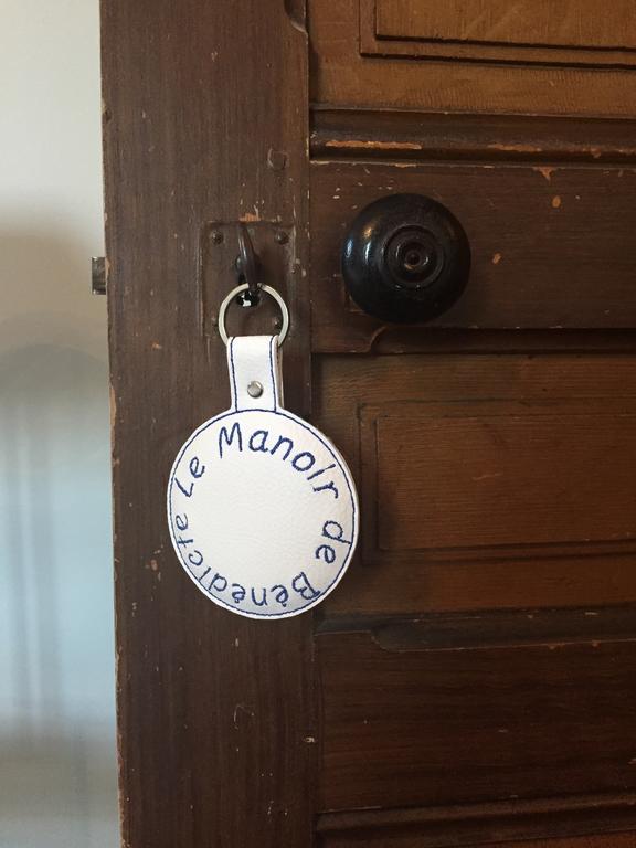 Le Manoir de Bénédicte B&B Cahan Esterno foto