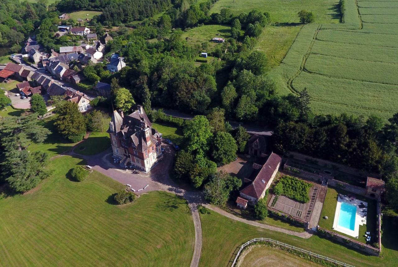 Le Manoir de Bénédicte B&B Cahan Esterno foto
