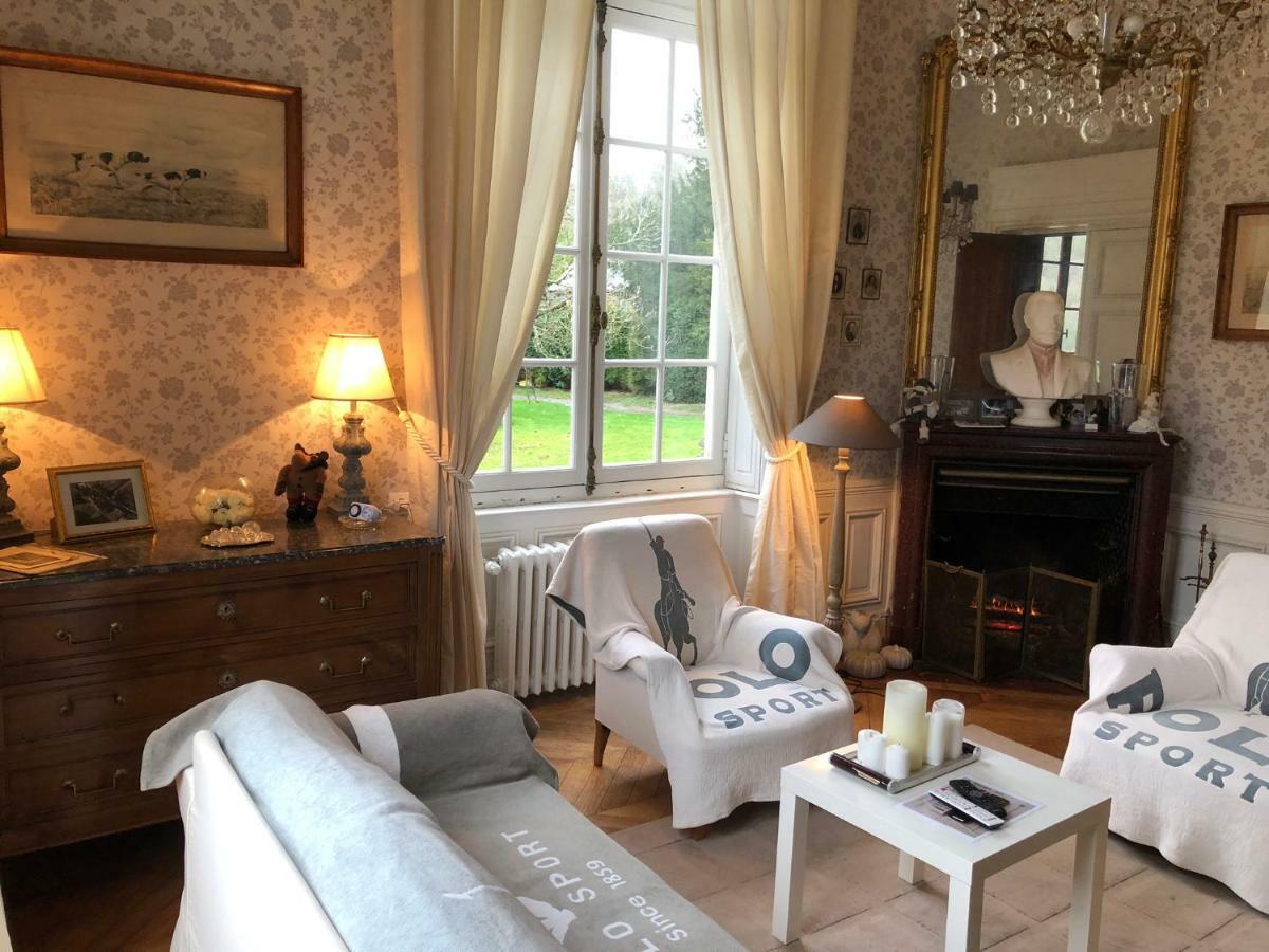 Le Manoir de Bénédicte B&B Cahan Esterno foto